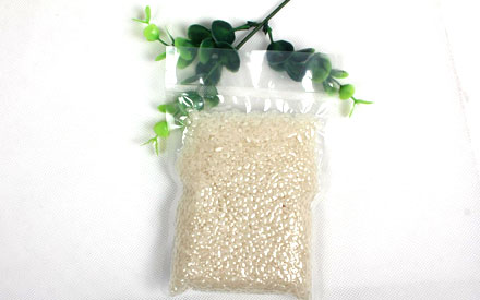 真空包裝袋在生產(chǎn)過程中有為什么會有麻點現(xiàn)象，該怎么解決？